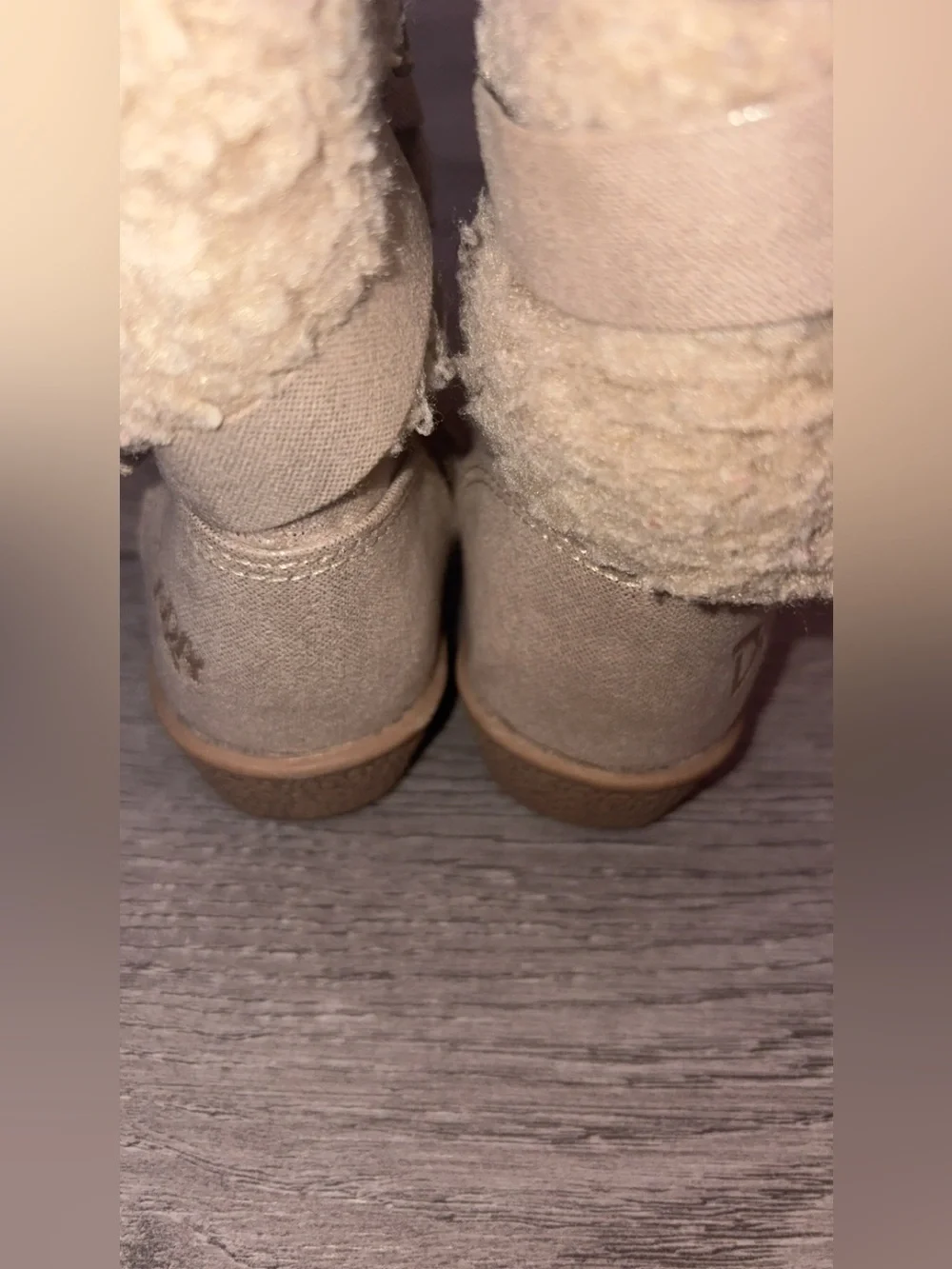 Dora Girls Size 5 Beige Faux Fur Trim Ankle Bootie Boots Round Toe Zip